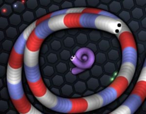 encerclé par un serpent slither.io